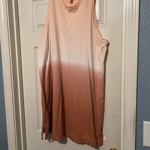 Sleeveless Ombre Top - Peach and White